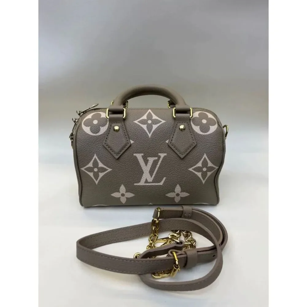 Louis Vuitton Women Pre-Loved Bag Brand New Condition